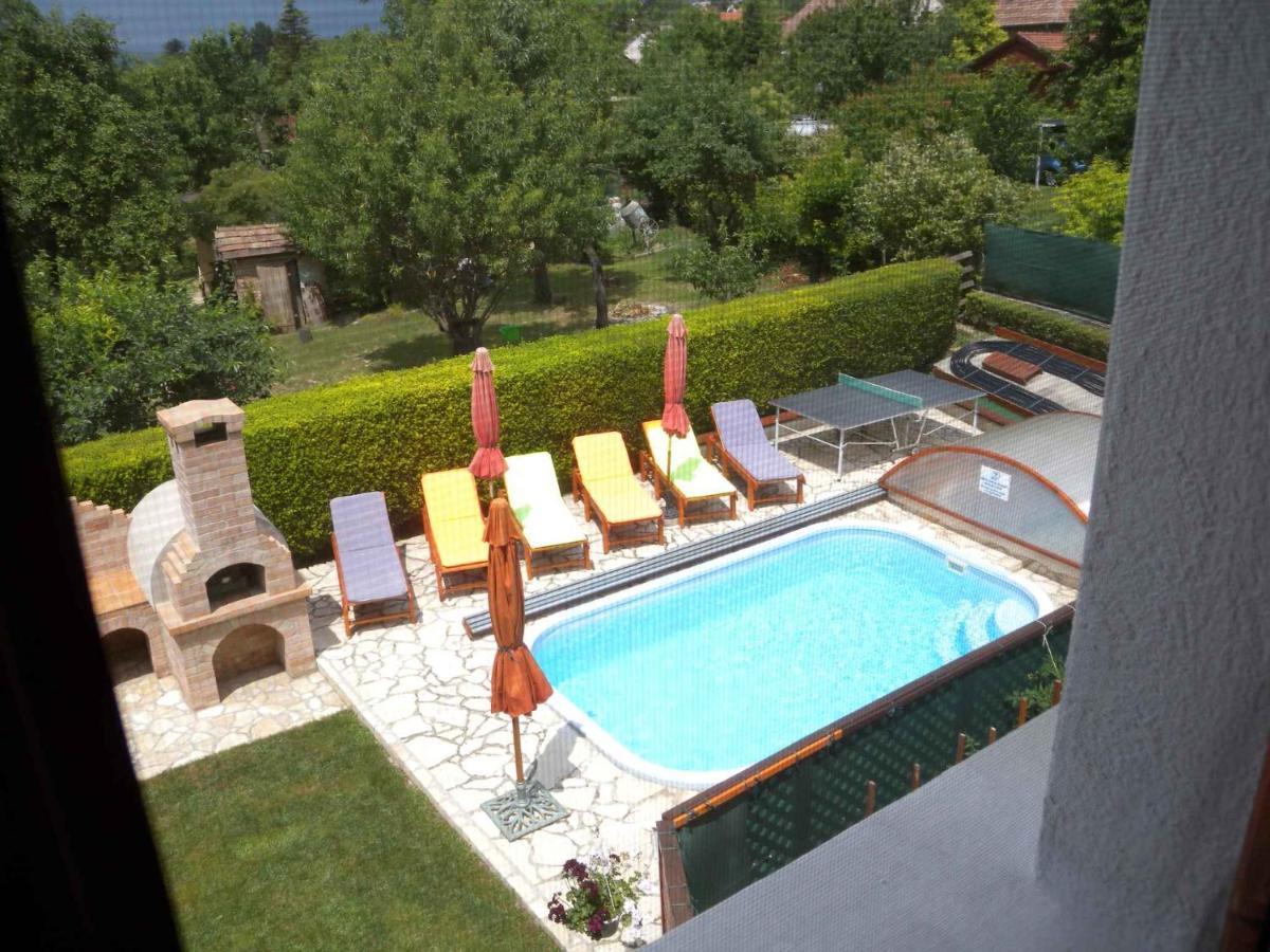 Holiday Home Balatonfuzfo/Balaton 18798 Luaran gambar